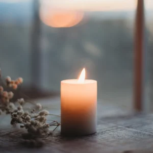 CONÉCTATE (Meditación, velas e incienso)